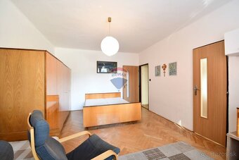 REZERVOVANÉ PREDAJ, Slnečný 2-izbový tehlový byt v centr - 18