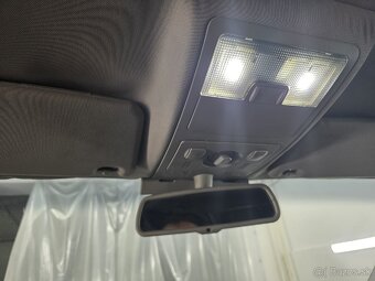 Predám Audi A8 D2 4.2 V8 - 18