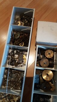 Hodiny drevene-kyvadlove 1935-50 - 18