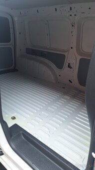 VOLKSWAGEN CADDY MAXI 2,0TDi VAN - DPH - 18