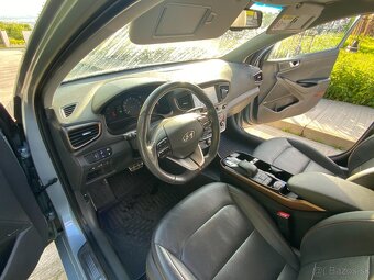 Hyundai Ioniq Electic 28kwh Premium SE, BEV, Super stav - 18