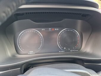 Volvo XC40 - 18