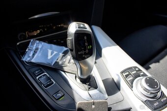 BMW Rad 3 320d EfficientDynamics Edition A/T 2012 - 18