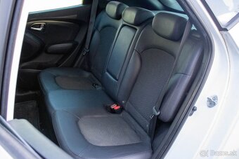 HYUNDAI iX35 2.0I LPG 120kW 4x4 2010 - 18