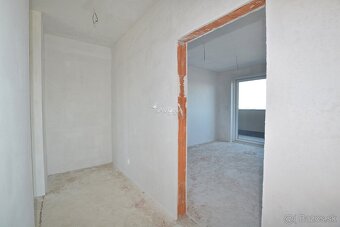 STREŠNÝ 3 izbový byt s terasou a dvoma garážovými státiami - 18