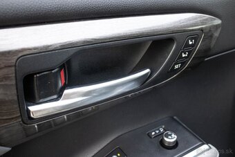 Toyota Highlander 2.5 Hybrid Dynamic Force Executive AWD - 18