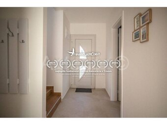 PRIVLAKA - radový dom, 130 m od mora - ihneď k nasťahovaniu - 18