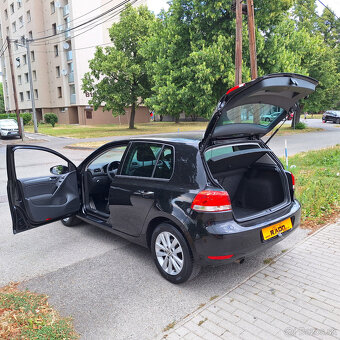 Volkswagen Golf 1.6 TDI Trendline DSG - AJ NA SLÁTKY - 18