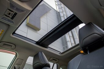 Toyota RAV4 2.5 Hybrid e-CVT Executive AWD, ODPOČET DPH - 18