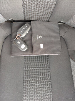 Peugeot 3008 1.5 BlueHDi S S Active E6d-ISC EAT8 - 18