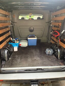 Renault trafic 2.0 dci 115 black edition - 18
