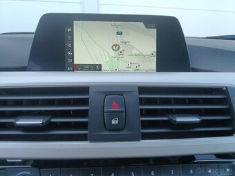 TOP CENA BMW Rad 3 Touring 318d A/T r.v. 2019 - 18