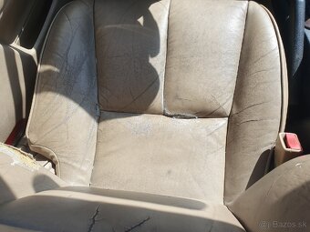 Mitsubishi Galant VIII interiér - 18