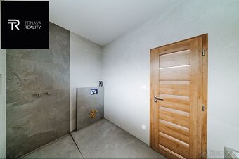 TRNAVA REALITY - DOM V ŠTANDARDE s prístreškom a terasou, ob - 18