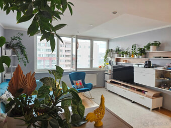 >>>>KOLOSEO prenájom 3-izbový - novostavba - parking - 18