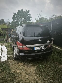 Sang Yong Kyron 2,7hdi automat v koži 7miestny   4wd - 18
