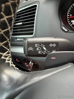 VW Sharan 2.0 TDI DSG MATCH - 18