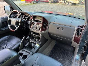 Mitsubishi Pajero 3.5 GDI V6 103 000km - 18