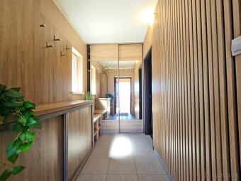 6-izbový RD v historickom centre + 735 m² pozemok / Gelnica - 18