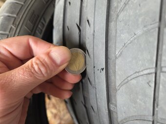 Pneu 245 40 R19 GoodYear Eagle F1 - 18