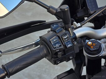 Yamaha mt10 - 18