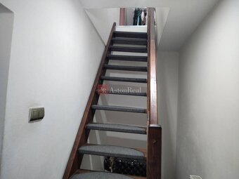 Predaj:Prerobený 4-izbový RODINNÝ DOM, pozemok 792 m2, Sučan - 18