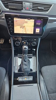 Škoda Superb Combi 2.0 TDI 190k Sportline DSG EU6 PANORAMA - 18