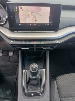 Škoda Octavia Combi 1.0 TSI Business - 18