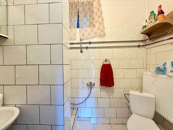 BUKOVEC - 4 IZBOVÝ RD V DOBROM STAVE POZEMOK 1.104 M2 - 18