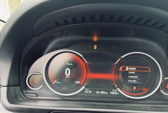 BMW F10 530d xdrive LCI 2016 - 18