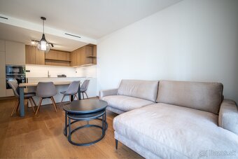 Prenájom 4-izbový byt 110 m², Vydrica, Staré Mesto, BA - 18