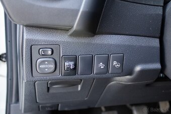 Toyota Auris 1.6 benzin 2019 - 18
