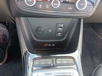 Opel Crossland, 1.5D 81kW,AUTOMAT, Elegance 1.Maj - 18