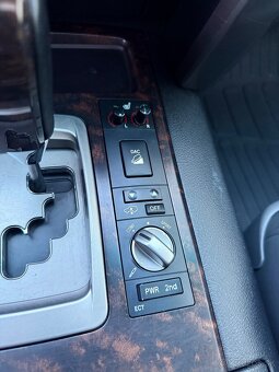 Toyota Land Cruiser 200 4.5 V8 - 18