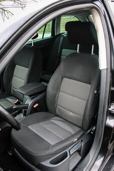 Škoda Octavia Combi 2.0 TDI Ambiente MAX - 18