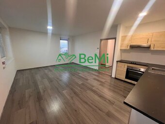 Novostavba 3 izbový byt - 80m2 , balkón, lukratívna  časť -  - 18