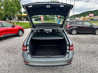 Škoda Superb Combi 1.6 TDI Ambition - 18