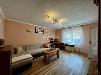 WFG | Na predaj viacgeneračný, zariadený rodinný dom s veľký - 18
