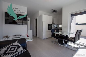 Apartmán s bazénom a dvorom v Chorvátsku na ostrove Vir - 18