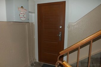 Ponúkame vám priestranný 2-izbový byt na Poštovej ulici v GA - 18
