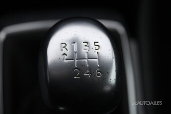 Peugeot 308 1,2 i PURETECH 96 kW STYLE - 18