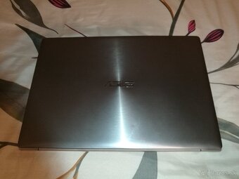 Asus ZenBook. Intel i7. 13,3 FHD dotyková. Nová baterka. - 18