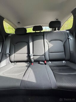 Hyundai i30cw family 1.6crdi - 18