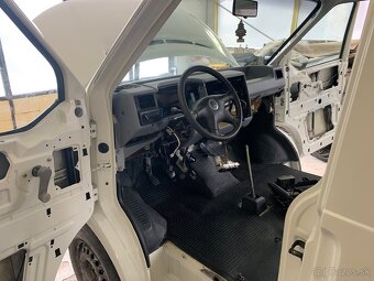 Transporter T4 2,5TDI 65.kW. mot AJT - 18