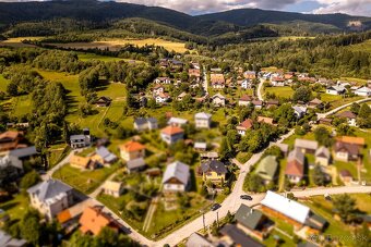 Rodinný dom vhodný aj ako víkendové sídlo - 18