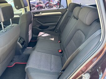 Volkswagen Passat Variant 2.0 TDI BMT Highline DSG - 18