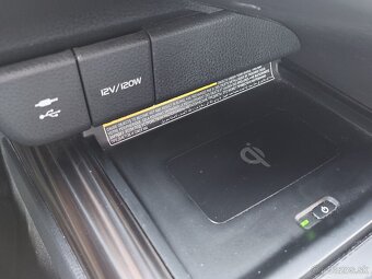 Toyota Camry 2.5 Benzin-Hybrid, Executive, 131 kW - 18
