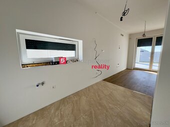 Nehnuteľnosť Veľké Blahovo - NA PREDAJ LUXUSNÁ 4-IZBOVÁ NOVO - 18