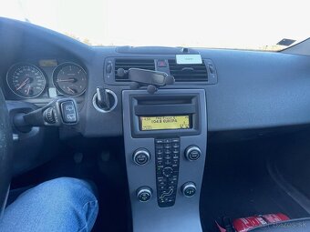 Predám Volvo V50 1,6 drive e 81kW r 2011 - 18