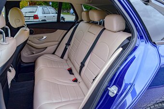 Mercedes-Benz C trieda Kombi 300 d A/T 4MATIC - 18
